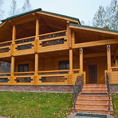 Комплекс Відпочинку Goldfіsh Сlub Guest House Babintsy ภายนอก รูปภาพ