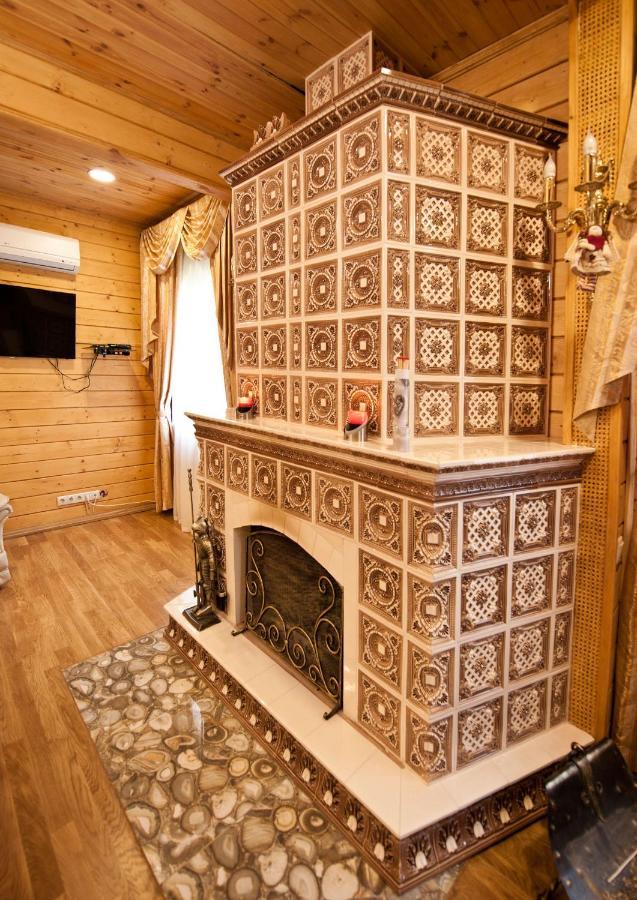 Комплекс Відпочинку Goldfіsh Сlub Guest House Babintsy ภายนอก รูปภาพ