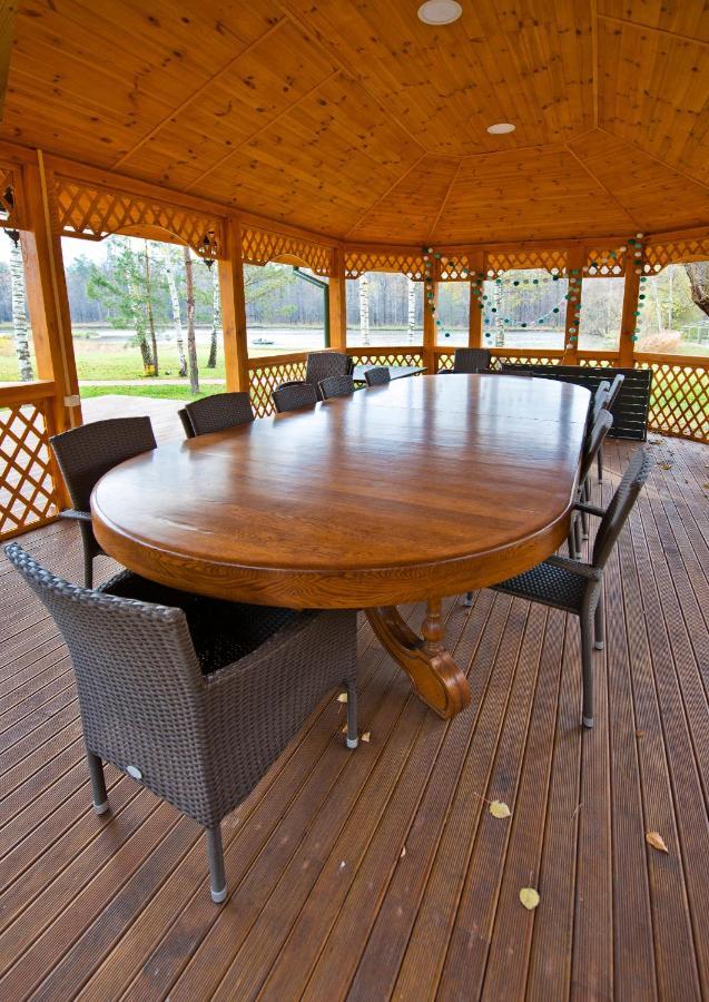 Комплекс Відпочинку Goldfіsh Сlub Guest House Babintsy ภายนอก รูปภาพ