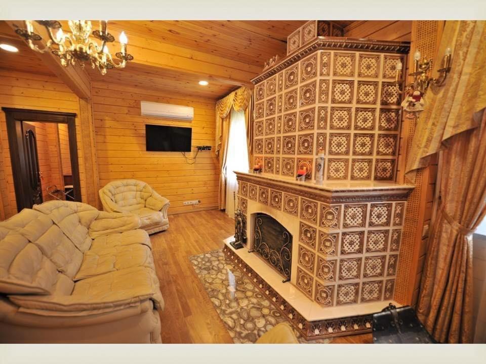 Комплекс Відпочинку Goldfіsh Сlub Guest House Babintsy ภายนอก รูปภาพ