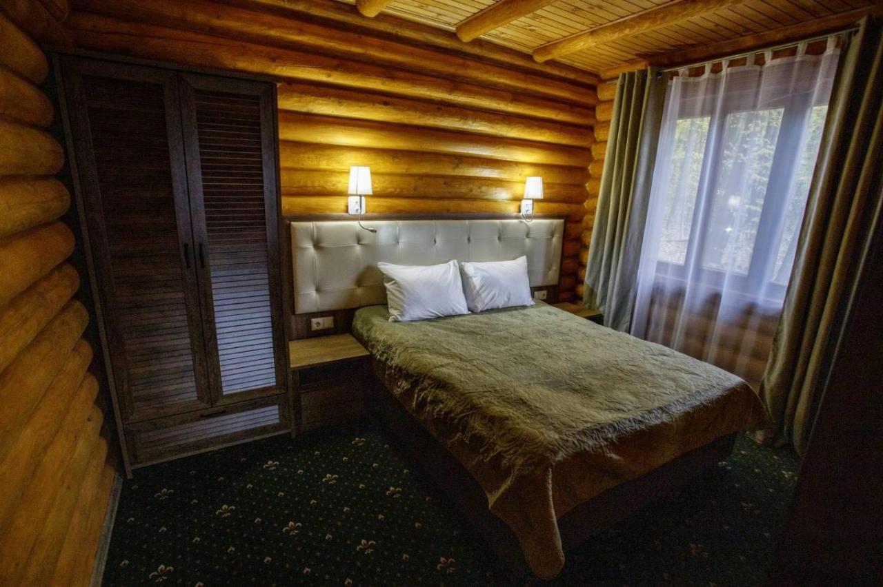 Комплекс Відпочинку Goldfіsh Сlub Guest House Babintsy ภายนอก รูปภาพ