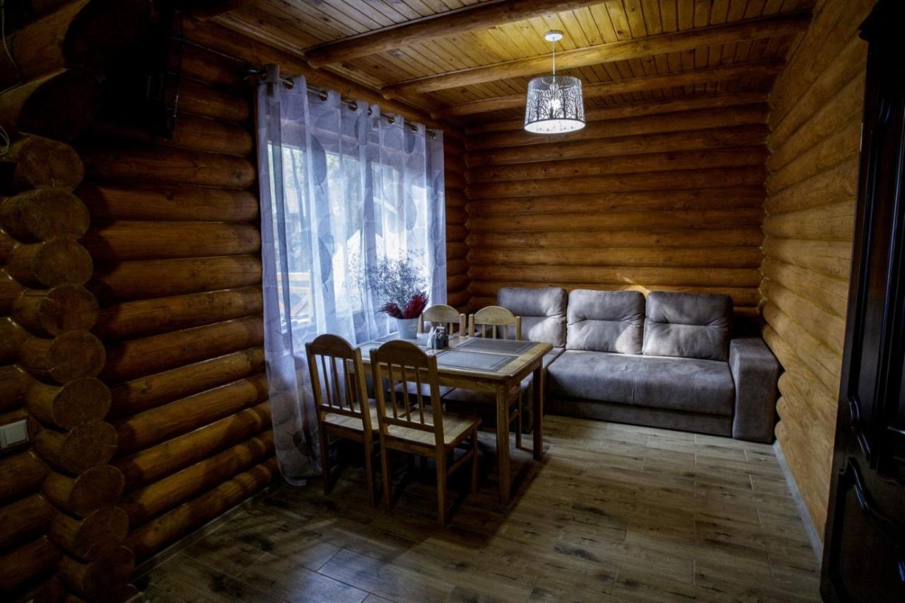 Комплекс Відпочинку Goldfіsh Сlub Guest House Babintsy ภายนอก รูปภาพ