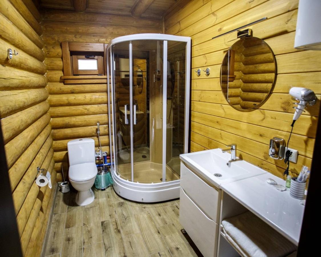 Комплекс Відпочинку Goldfіsh Сlub Guest House Babintsy ภายนอก รูปภาพ