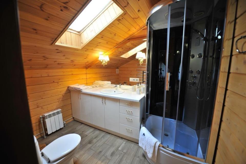 Комплекс Відпочинку Goldfіsh Сlub Guest House Babintsy ภายนอก รูปภาพ